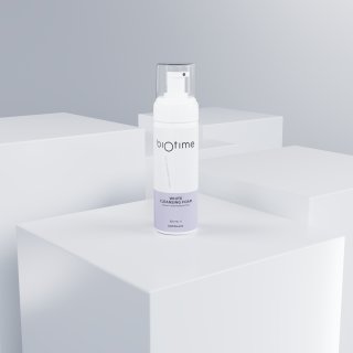 WHITE CLEANSING FOAM